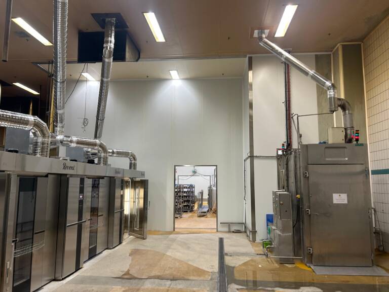 Installation de cloisons isothermes haute performance